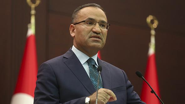 Bozdağ: Kamu görevlilerine yurtdışına çıkışlarda belge alma zorunluluğu